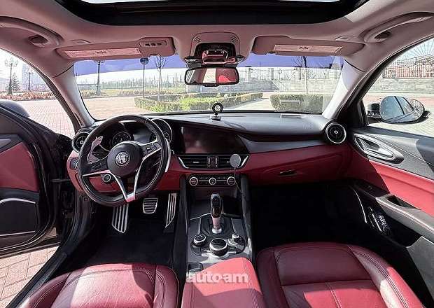 Alfa Romeo Giulia 2017 — photo 5