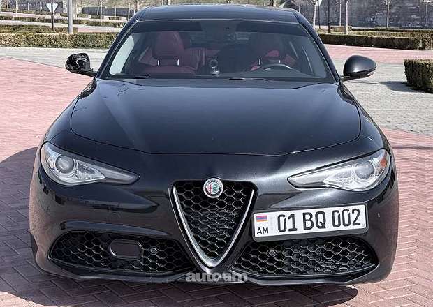 Alfa Romeo Giulia 2017 — photo 2