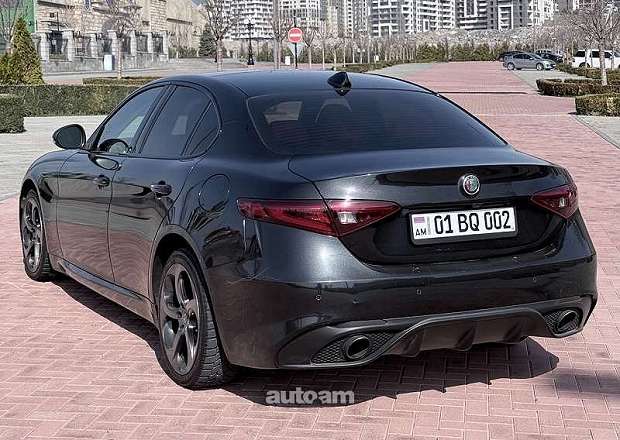 Alfa Romeo Giulia 2017 — photo 8