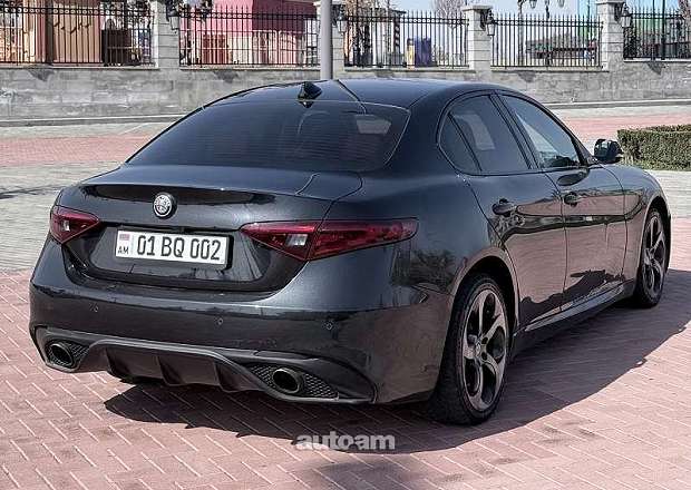 Alfa Romeo Giulia 2017 — photo 7