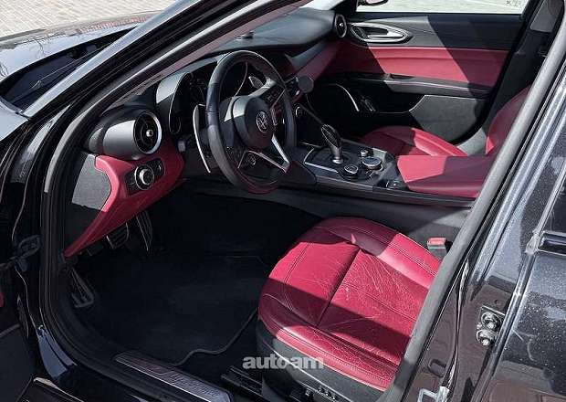 Alfa Romeo Giulia 2017 — photo 3