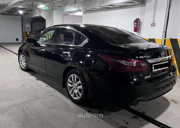 Nissan Altima