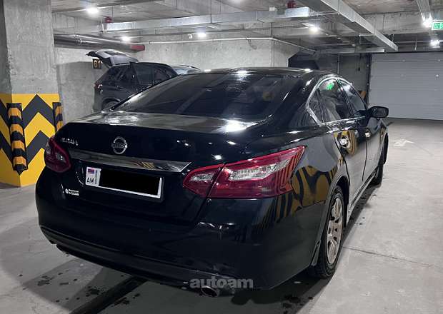 Nissan Altima