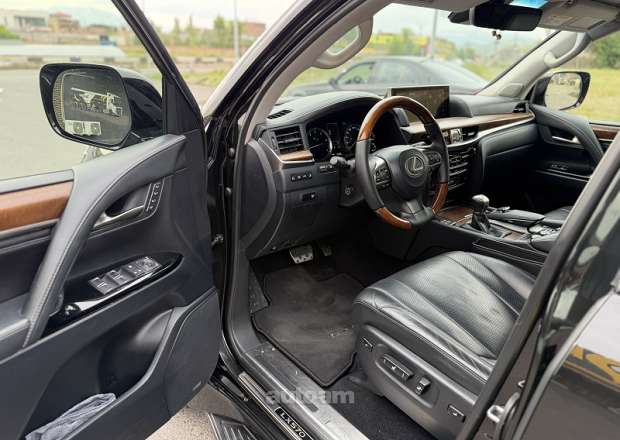Lexus LX 570