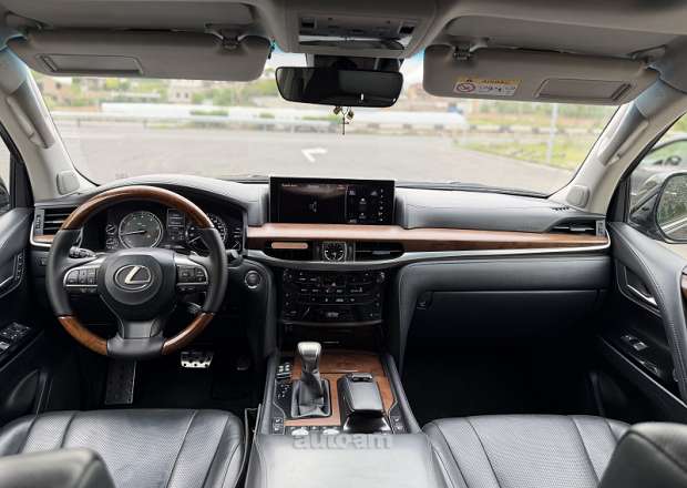 Lexus LX 570