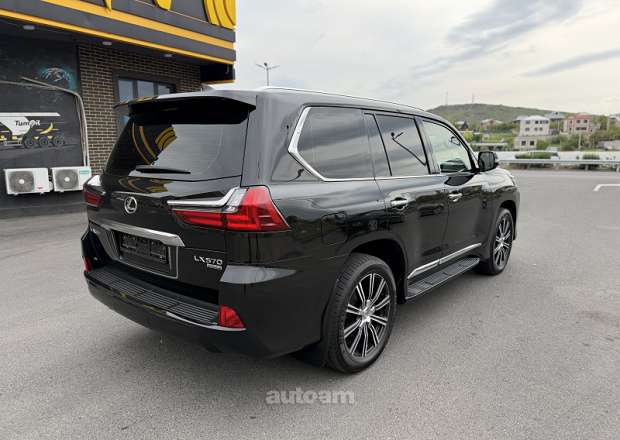 Lexus LX 570