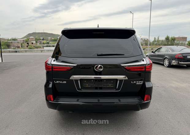 Lexus LX 570