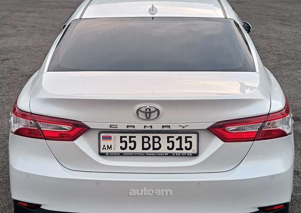 Toyota Camry 2021 — фото 2