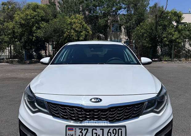 Kia Optima 2018 — фото 1