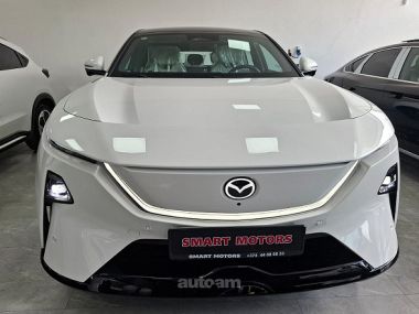 Mazda EZ-60  2025 