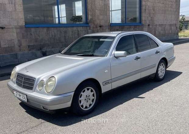 Mercedes-Benz 200