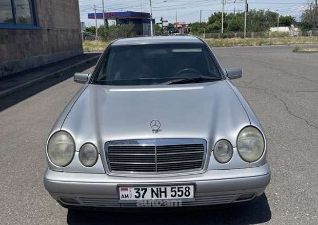 Mercedes-Benz 200
