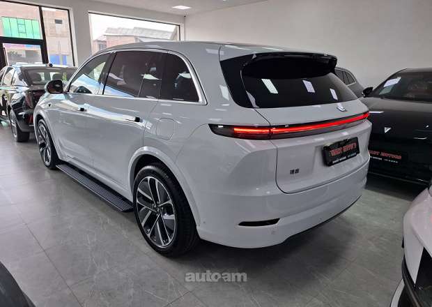 Lixiang Li L7