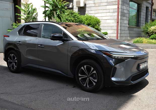 Toyota Bz4X