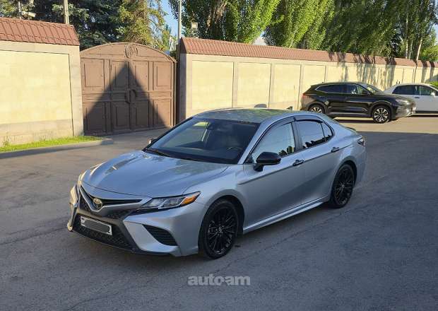 Toyota Camry 2020 — լուսանկար 1