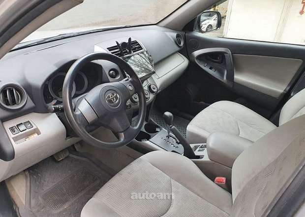 Toyota Rav 4