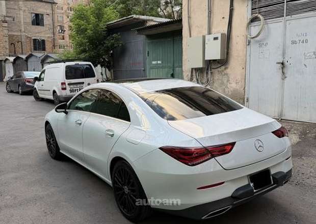 Mercedes-Benz CLA 250