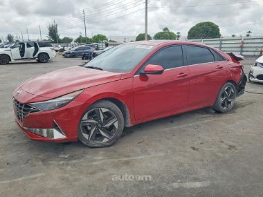 Hyundai Elantra  2022 