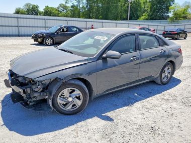 Hyundai Elantra  2025 