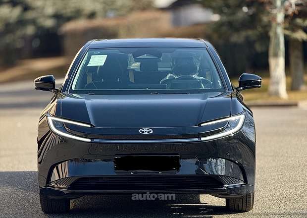 Toyota bZ5