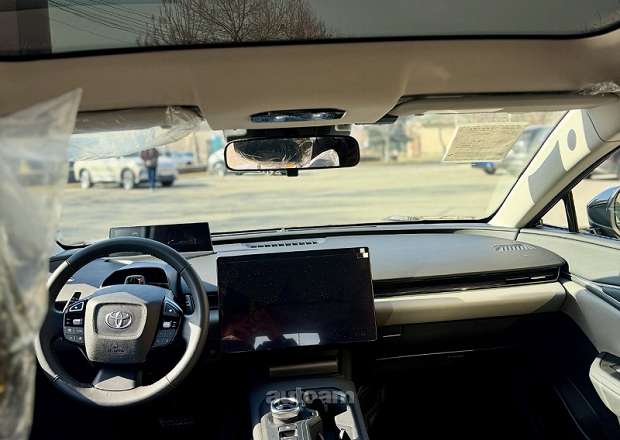 Toyota bZ5