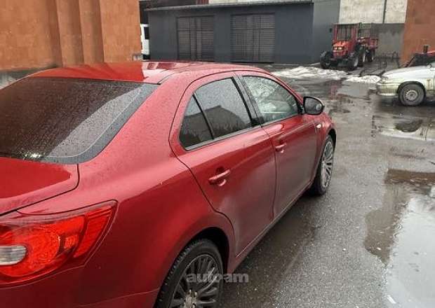 Suzuki Kizashi