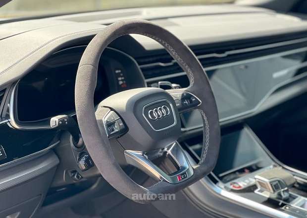 Audi RSQ8