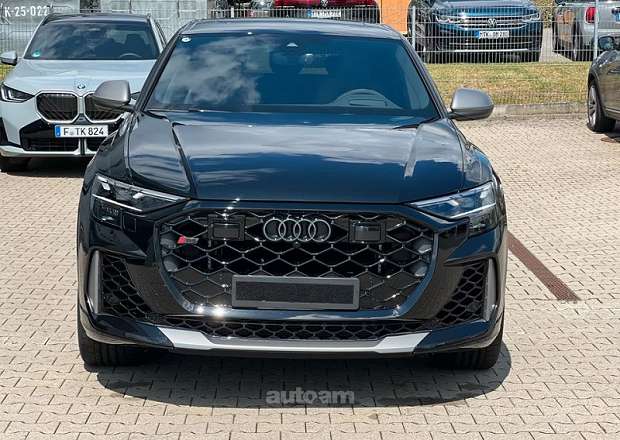 Audi RSQ8