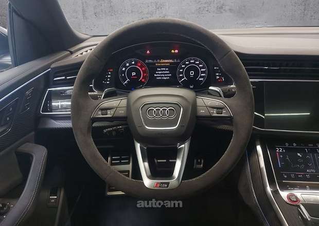 Audi RSQ8