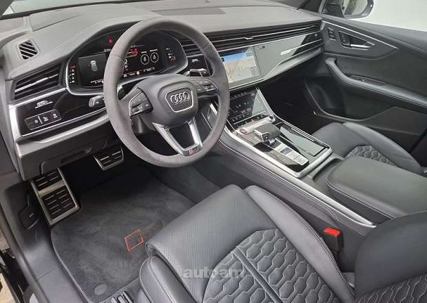 Audi RSQ8