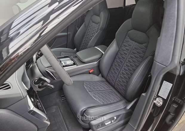 Audi RSQ8