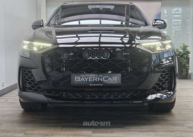 Audi RSQ8