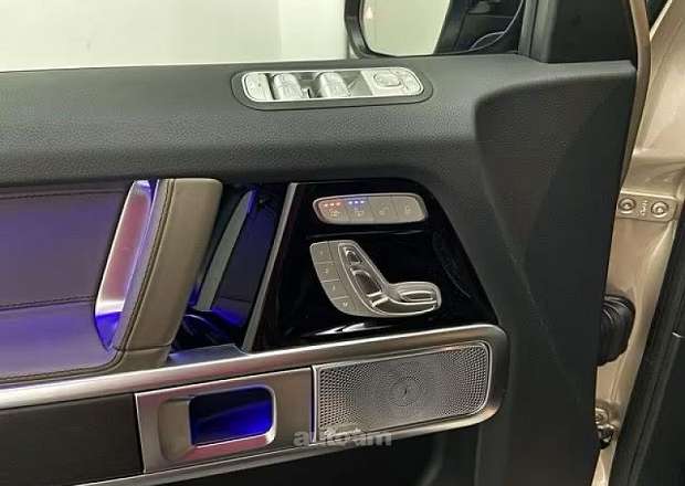 Mercedes-Benz G 400