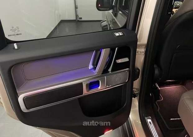 Mercedes-Benz G 400