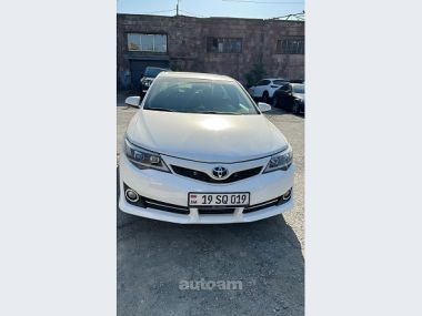 Toyota Camry  2012 