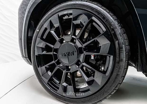 BMW XM