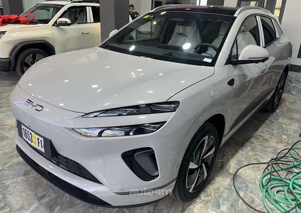BYD SEA Lion 06