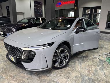 Mazda EZ-6  2025 
