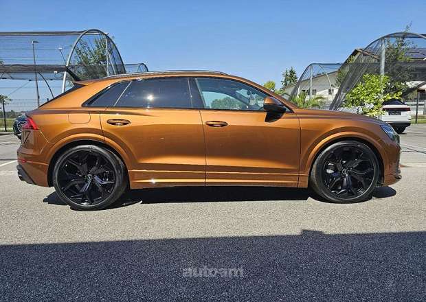 Audi RSQ8