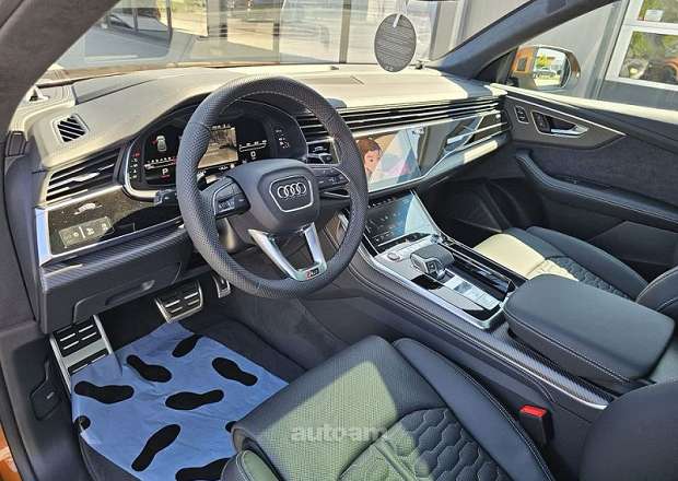 Audi RSQ8