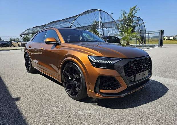 Audi RSQ8