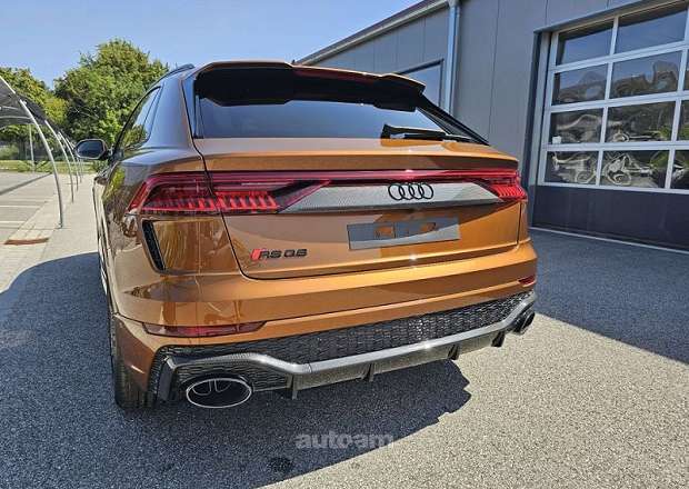 Audi RSQ8