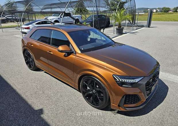 Audi RSQ8