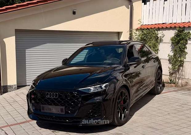 Audi RSQ8
