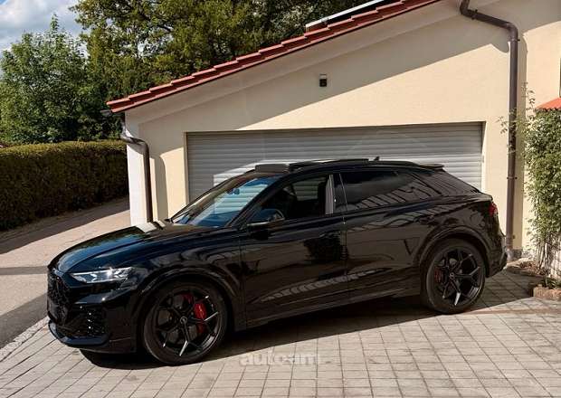 Audi RSQ8