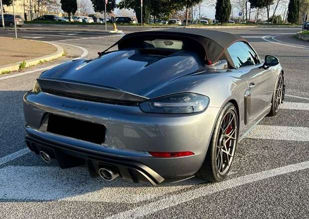 Porsche 718