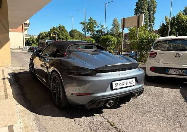 Porsche 718