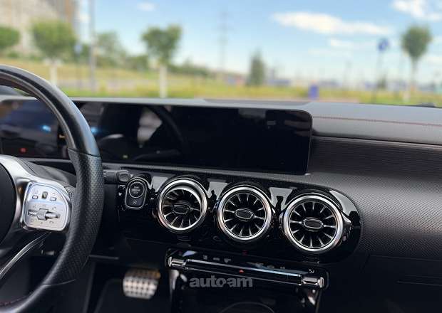 Mercedes-Benz CLA 200
