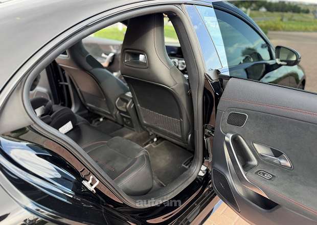 Mercedes-Benz CLA 200
