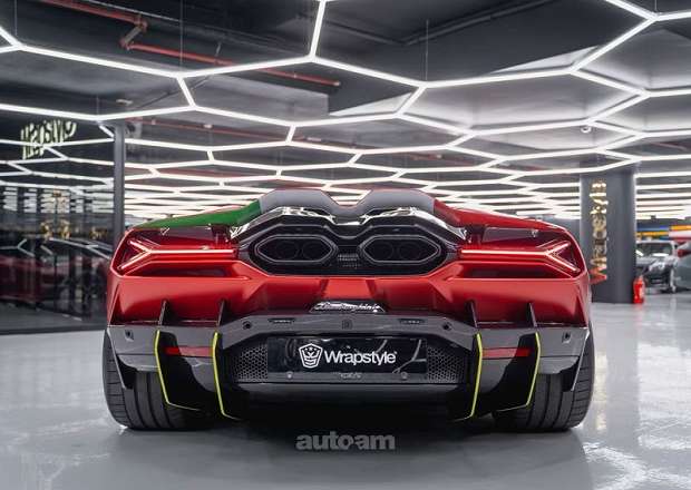 Lamborghini Revuelto